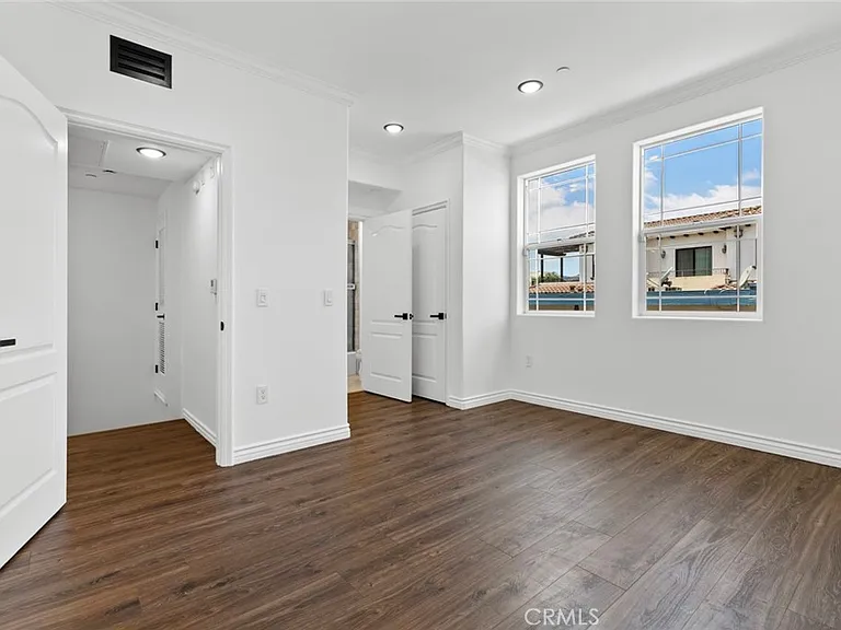 333 Milford St #105 — Photo 31