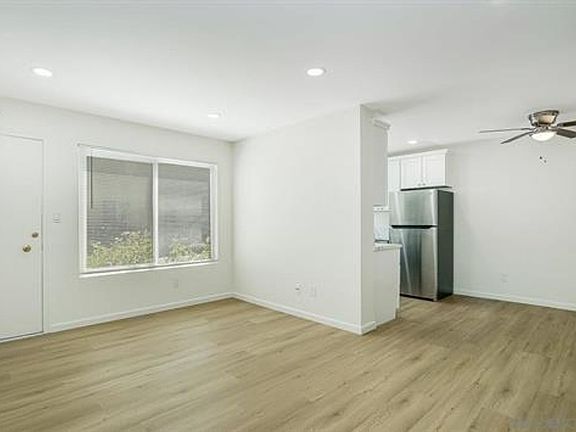 3rd image of 4146-4152 32nd St #12