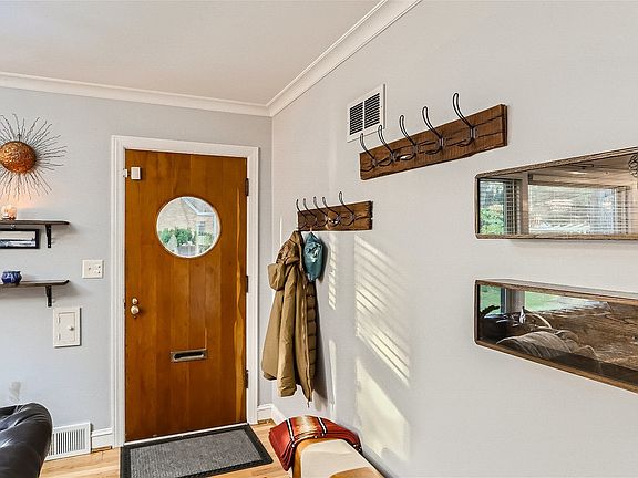 3rd image of 2027 N 77th Ave