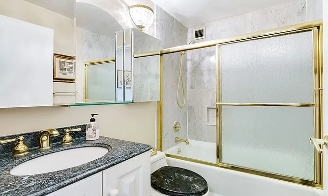 Rented by Vipler Realty | media 29