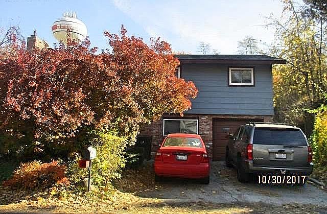2nd image of 415 Irene Pl
