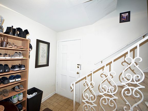 5th image of 8511 Canterbury Sq W