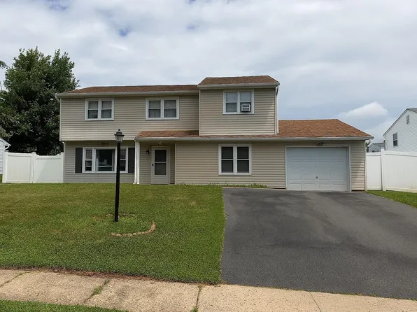 5005 Elderberry Dr, Reading, PA 19606