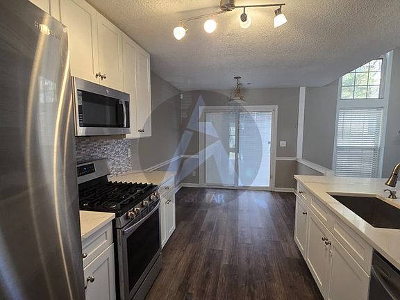 5th image of 2106 Clearvista Dr NW