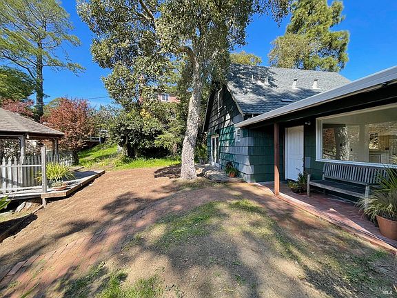 2nd image of 910 W California Avenue