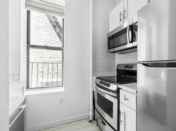 174 Hester Street image 4 of 8