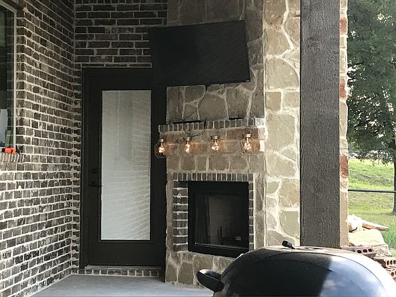 2nd image of 129 Park Place Cir