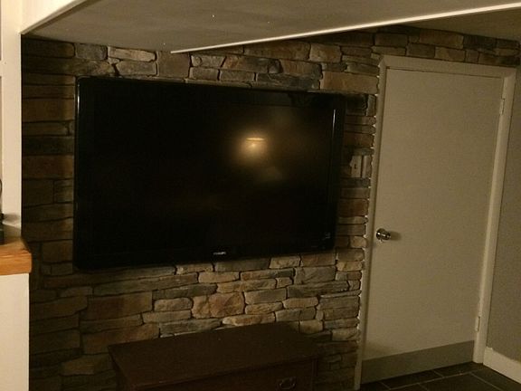 2nd image of 619 Gordon Dr