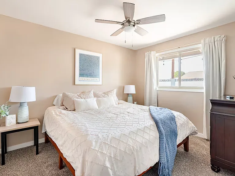 1104 E Campus Dr — Photo 36