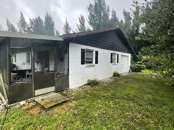5th image of 912 Desoto AVE