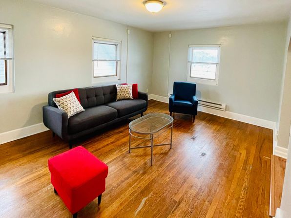 166 Conklin Ave #2F