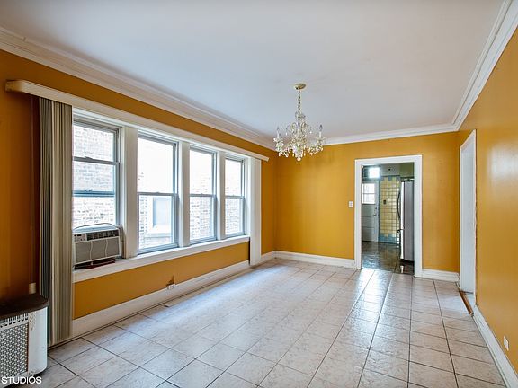5th image of 6430 N Claremont Ave APT 2