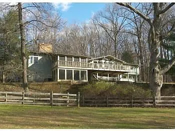 31 Millbrook Rd photo 1
