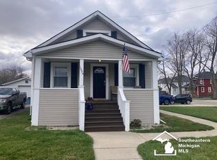 1004 Bashaw St, Monroe, MI 48161