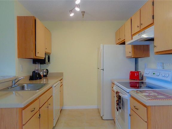 3rd image of 10263 Gandy Blvd N APT 612