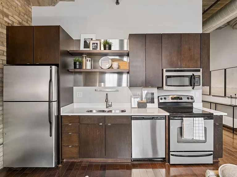 618 Washington Ave N #500 — Photo 10