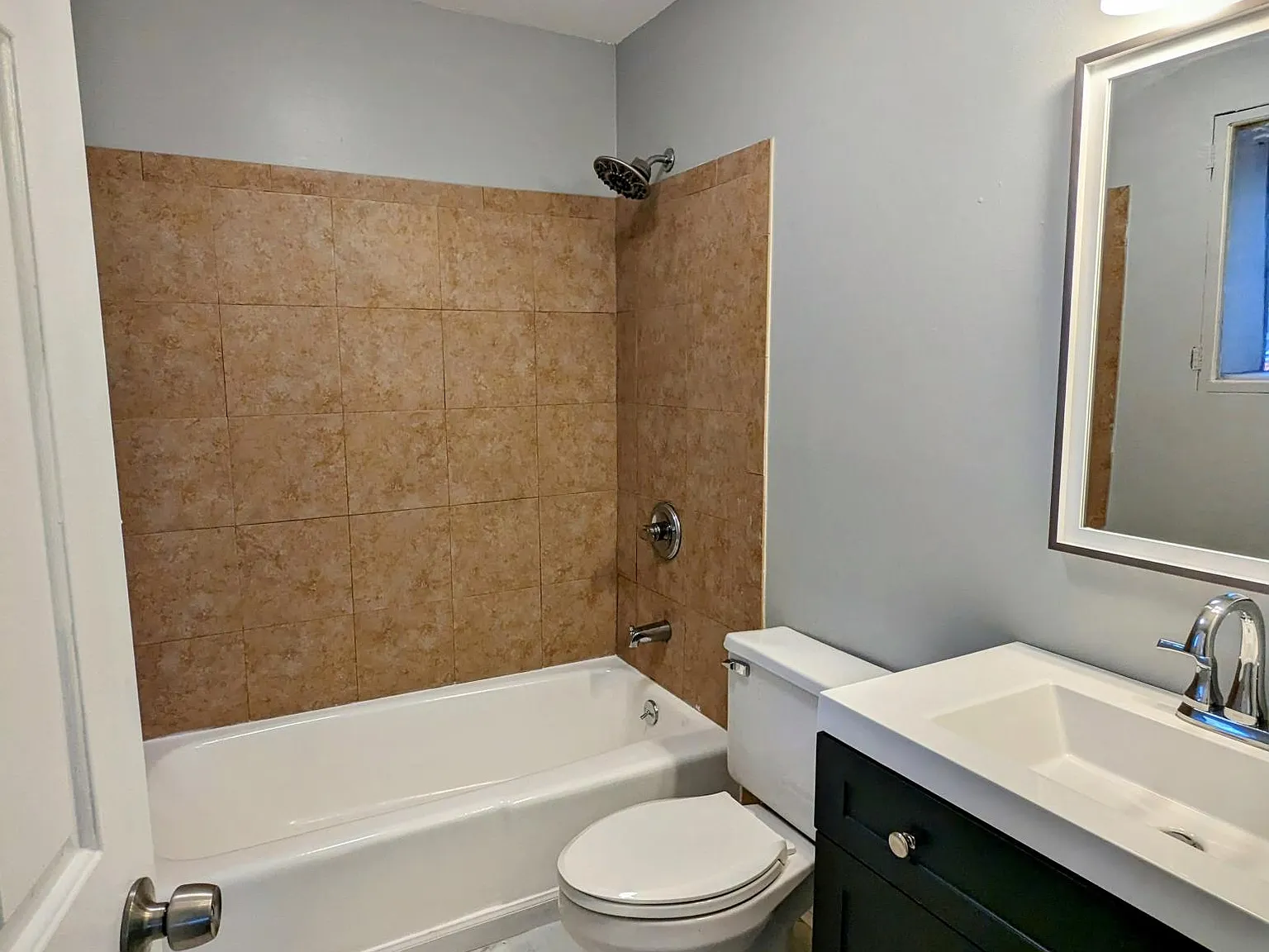 1 bed, 900 sqft, $1,250 — Photo 3