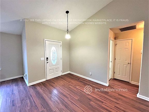 2nd image of 406 Crested View Dr
