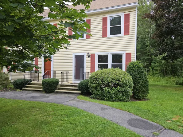 9 Powder Mill Drive #9, Kennebunk, ME 04043