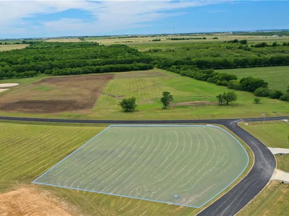 103 Lakeside Cv, Martindale, TX 78655