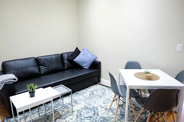 Rented by Charles Coutinho LLC | media 50