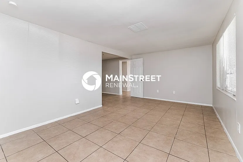 3542 Wiltshire Dr — Photo 3