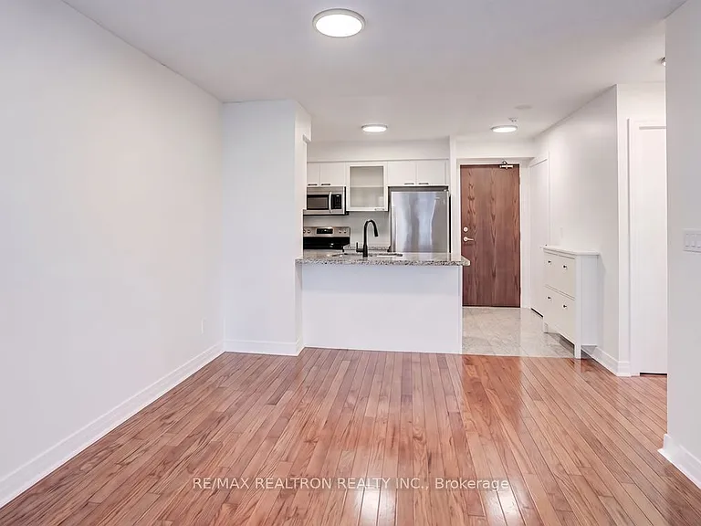 16 Harrison Garden Blvd #2407 — Photo 8
