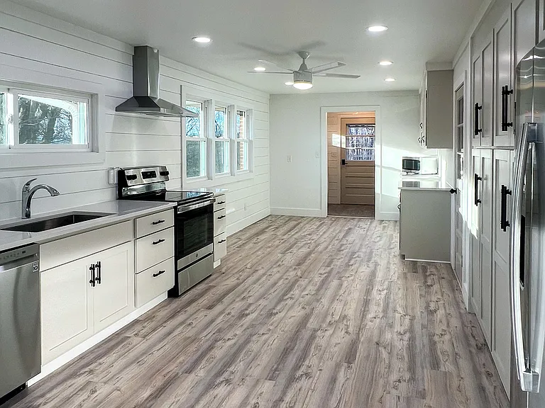 245 N Windy Ridge Rd — Photo 4