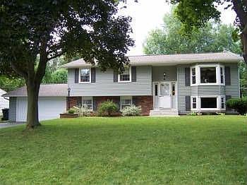 1st image of 61 Kathy Dr