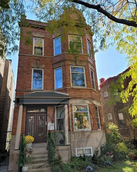 2627 W Walton St #3