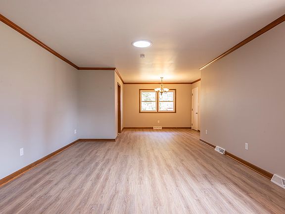 5th image of 517 N Cabot Ct