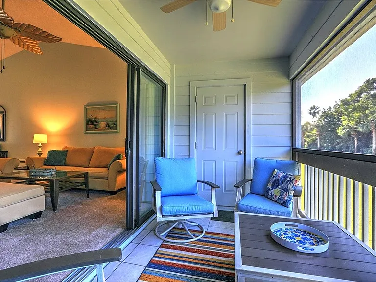 9635 Riverside Dr #4 — Photo 10