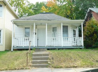 916 E 7th St, Muscatine, IA 52761