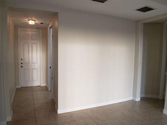 3rd image of 8207 NW 128th Ln