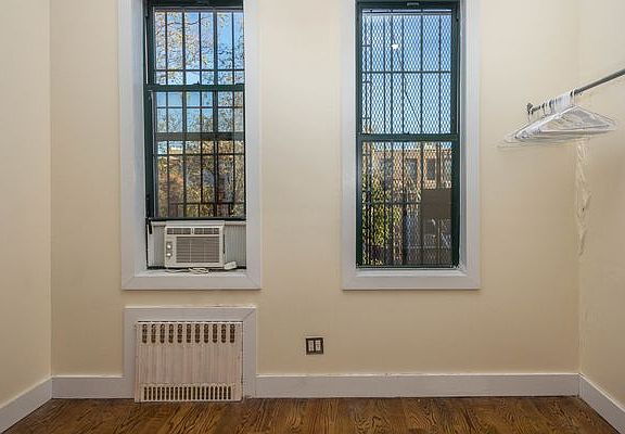 4th image of 1432 Greene Ave APT 3R