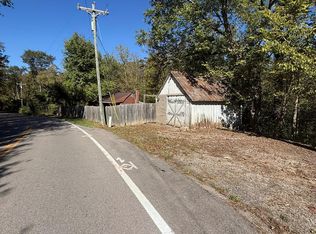 702 Middleboro Rd, Oregonia, OH 45054