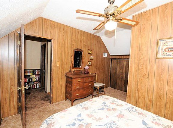 5th image of 682 Sunderland Ct