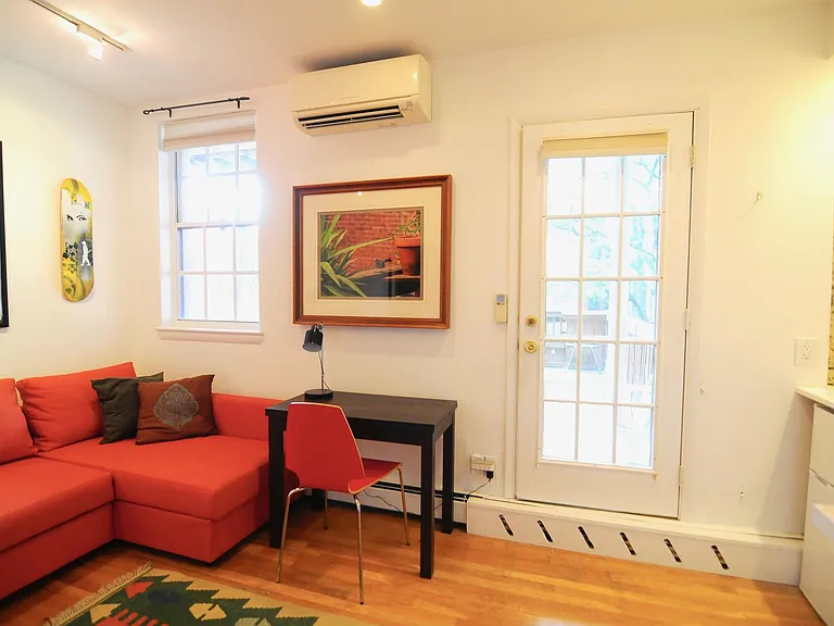 1712 Corcoran St NW #6R — Photo 5