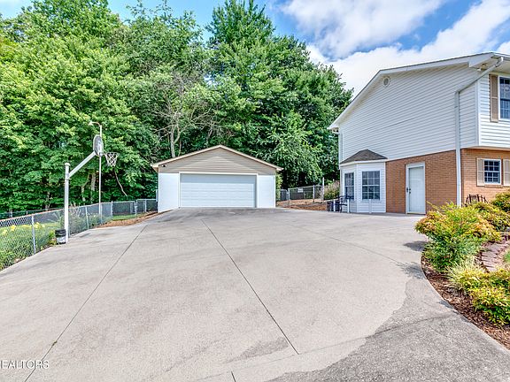 4th image of 142 Highland Dr #130/131