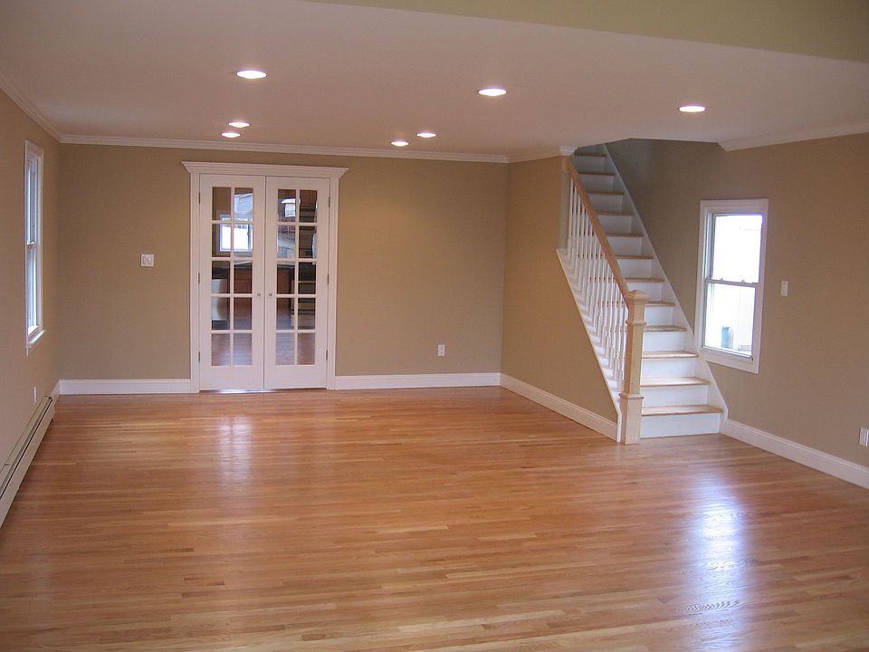 2nd image of 2466 S Seamans Neck Rd