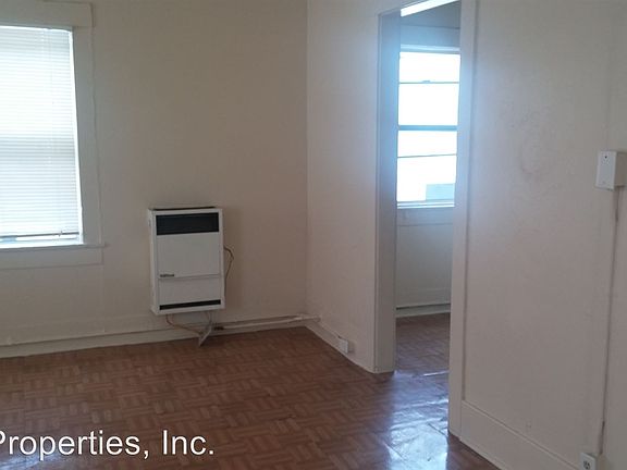 5th image of 1526 S Hope St APT 39