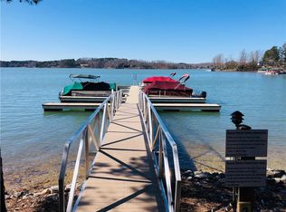 506 Beacon Shores Dr, Seneca, SC 29672