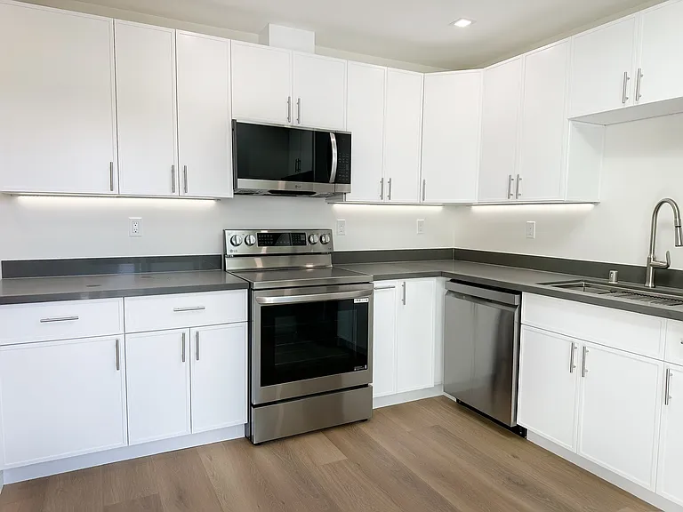 401 Dolores Way — Photo 8