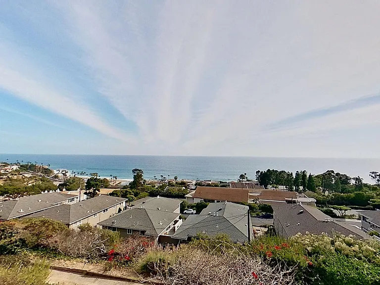 21722 Ocean Vista Dr #D — Photo 30