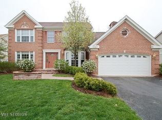 1697 Cunningham Ln, Crystal Lake, IL 60014