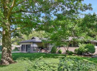 1804 Terrace Dr, Newton, KS 67114