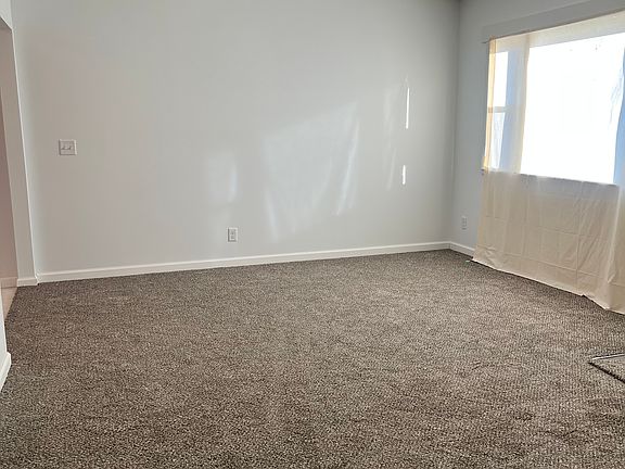 3rd image of 810 S 34th St