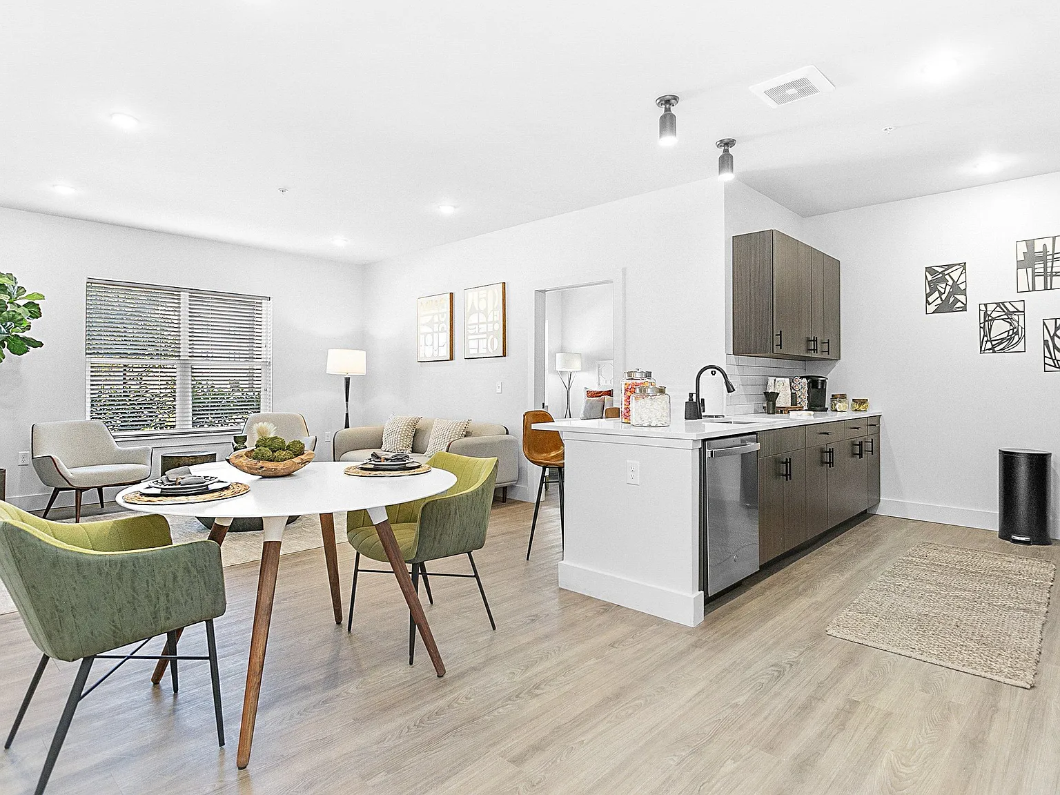 The Pike Apartments — Photo 1
