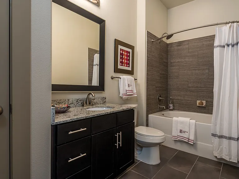 2626 Fountain View — Photo 23