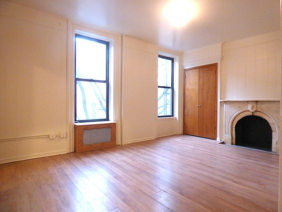 1st image of 300 E 82nd St APT 3E
